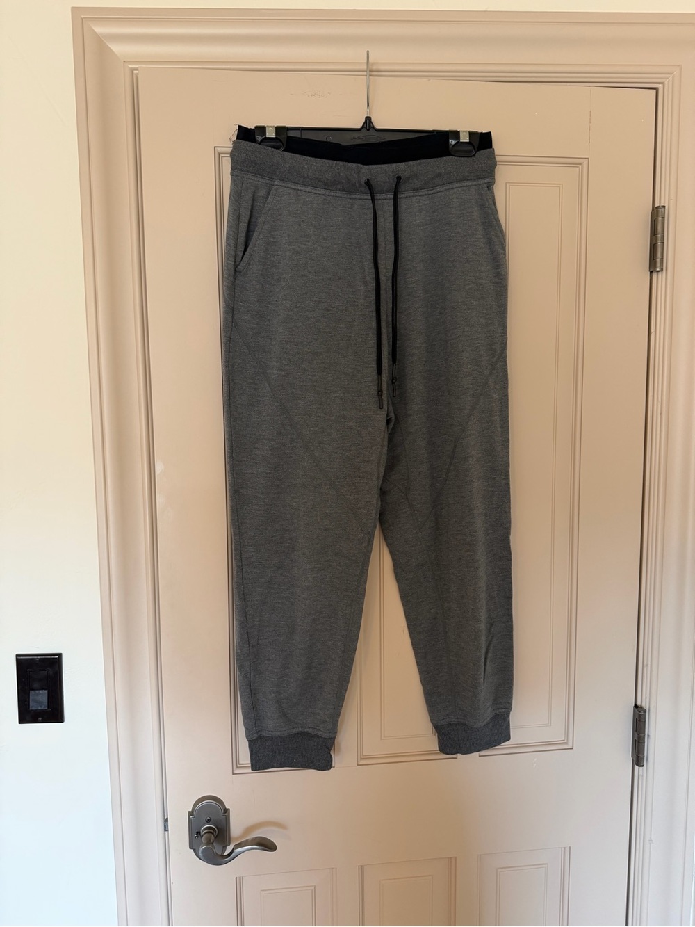 JoyLab Charcoal Gray 3/4 Length Jogger Sweatpants with Drawstring